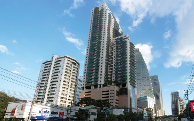 Las-Colinas-Condominium-Asoke